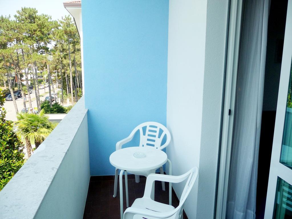 Hotel Olympia Lignano Sabbiadoro Exterior foto
