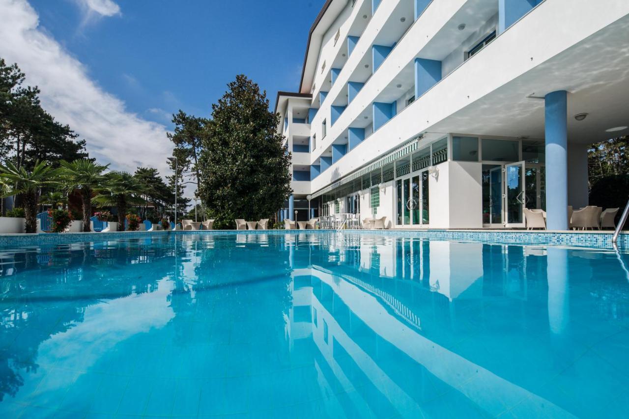 Hotel Olympia Lignano Sabbiadoro Exterior foto